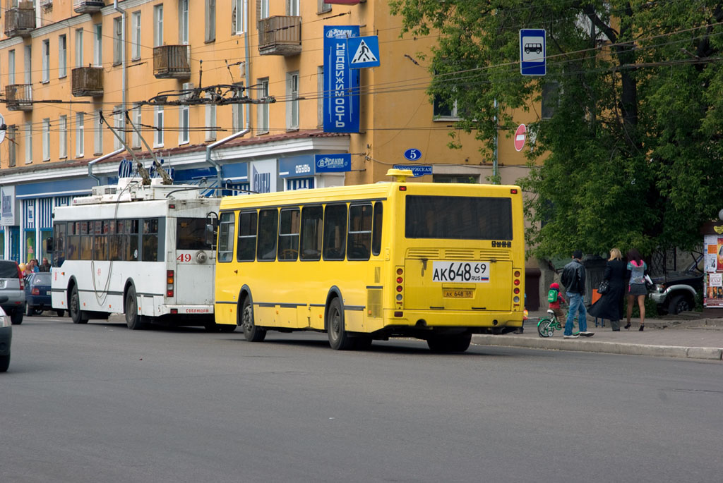 Тверская область, ЛиАЗ-5256.35 № АК 648 69