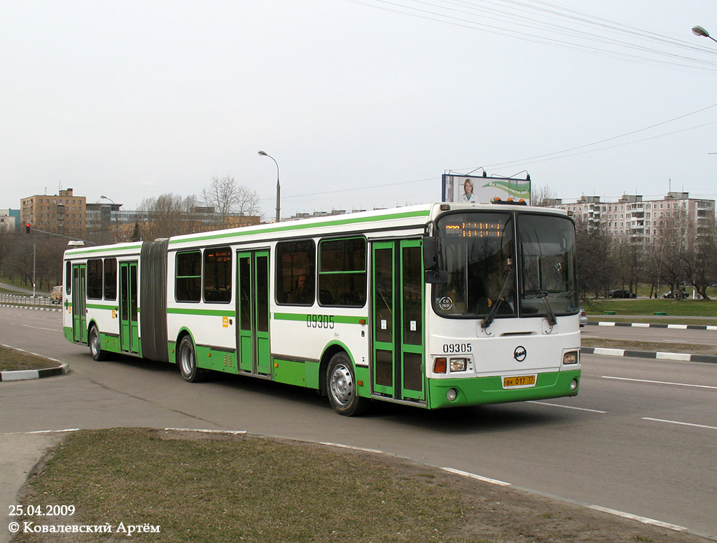 Москва, ЛиАЗ-6212.01 № 09305