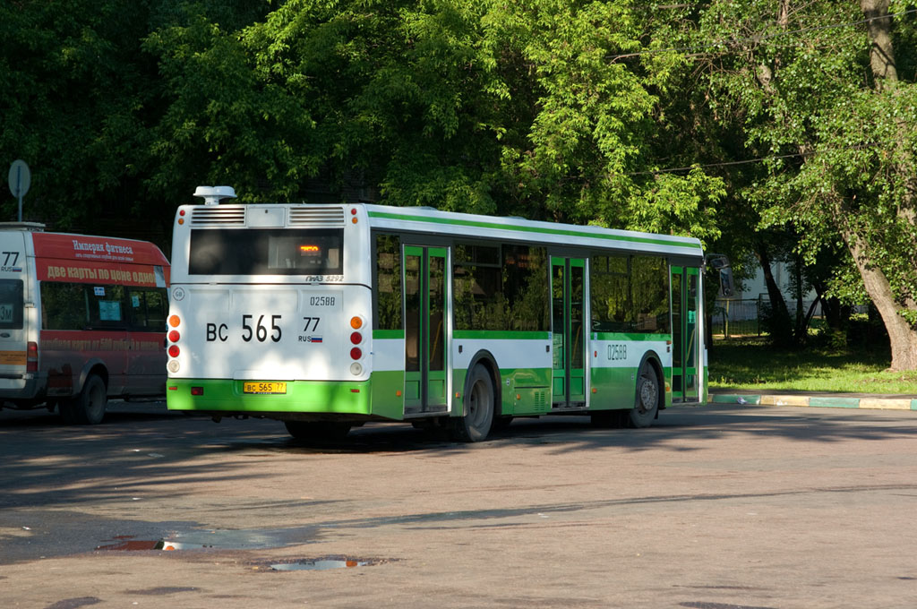 Moskva, LiAZ-5292.20 č. 02588