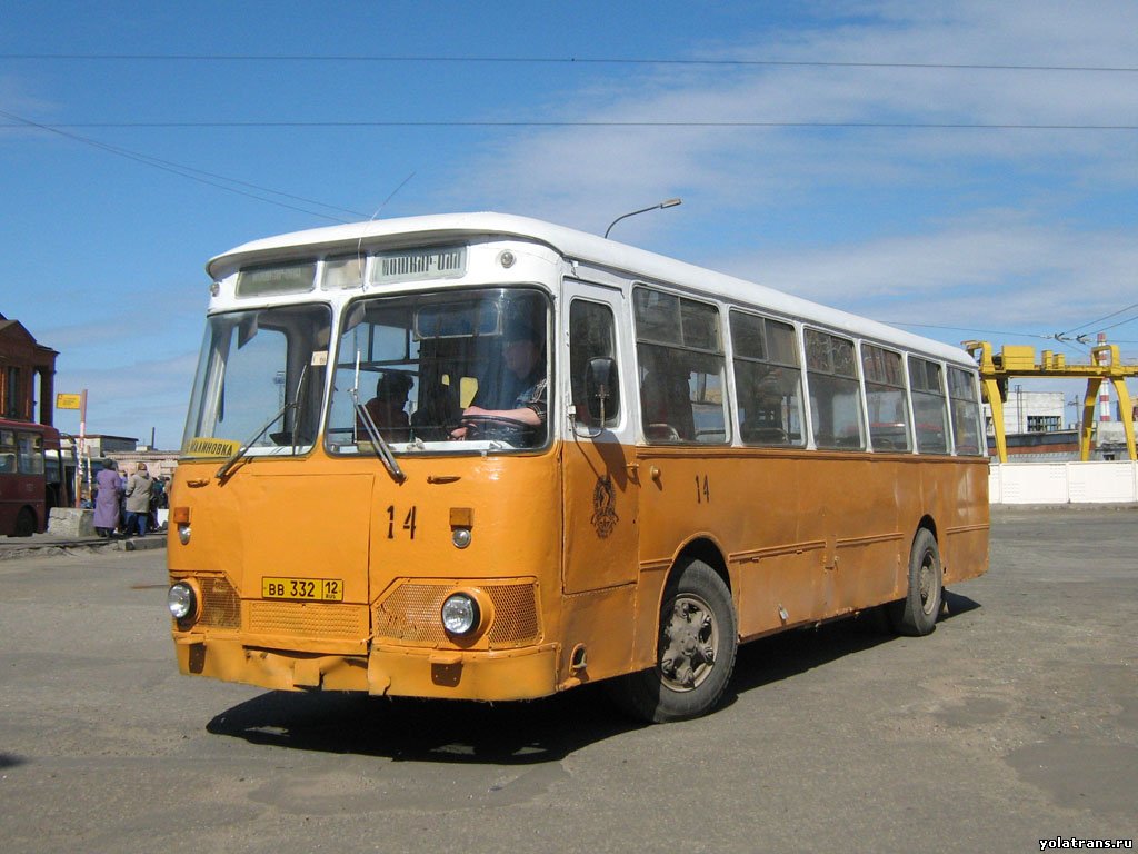 Автобус советский йошкар. ЛИАЗ 677б. ЛИАЗ 677 Йошкар-Ола. ЛИАЗ-677 автобус Йошкар-Ола 13. Автобус ЛИАЗ 677 Йошкар-Ола.