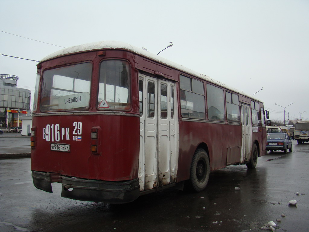 Архангельская область, ЛиАЗ-677М № В 916 РК 29