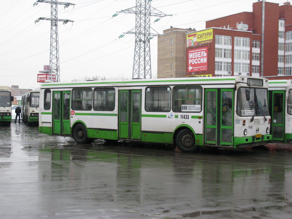 Moskva, LiAZ-5256.25 č. 11435