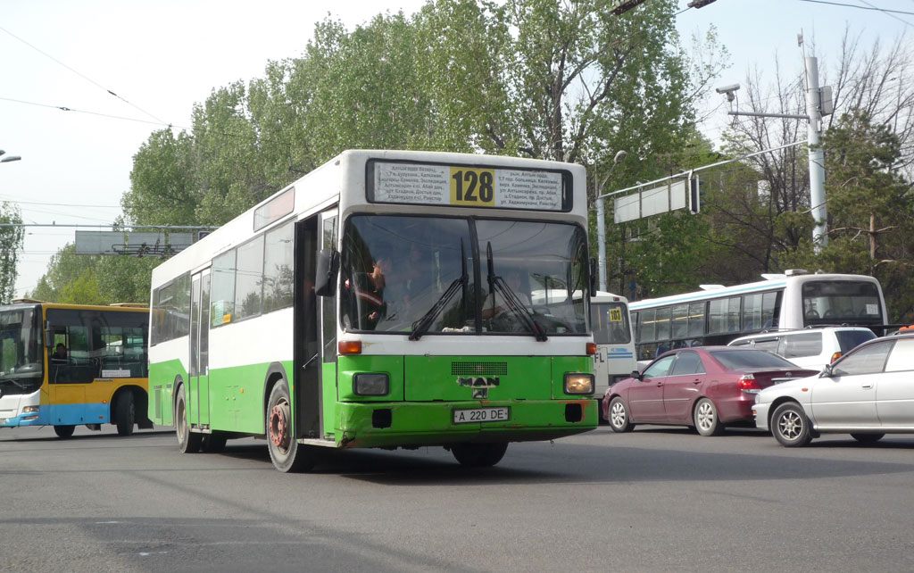 Алматы, MAN 791 SL202 № A 220 DE