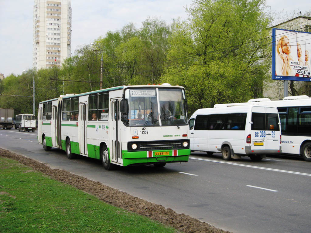 Moskva, Ikarus 280.33M č. 11339