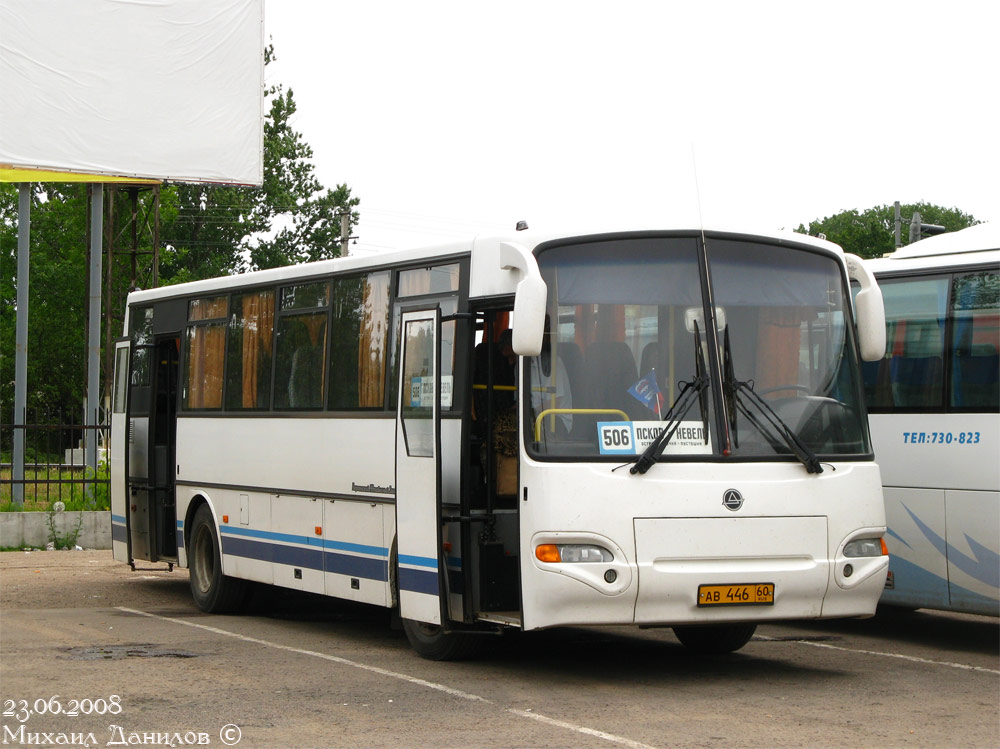 Псковская область, КАвЗ-4238-00 № АВ 446 60