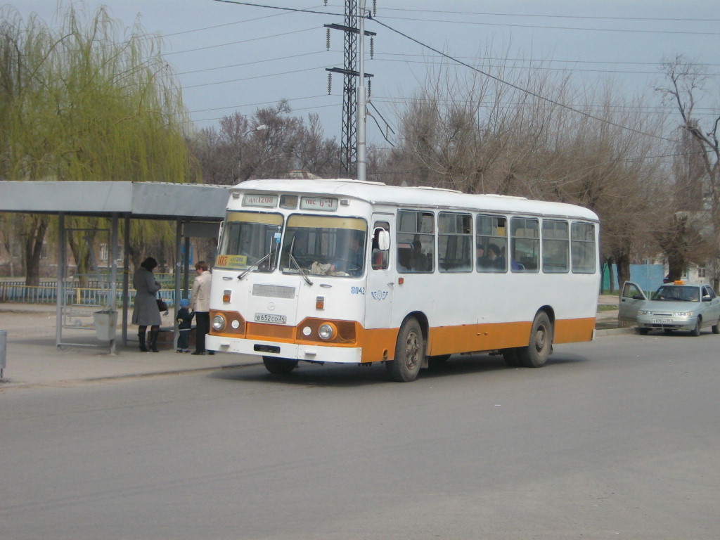 Волгоградская область, ЛиАЗ-677М № 8042