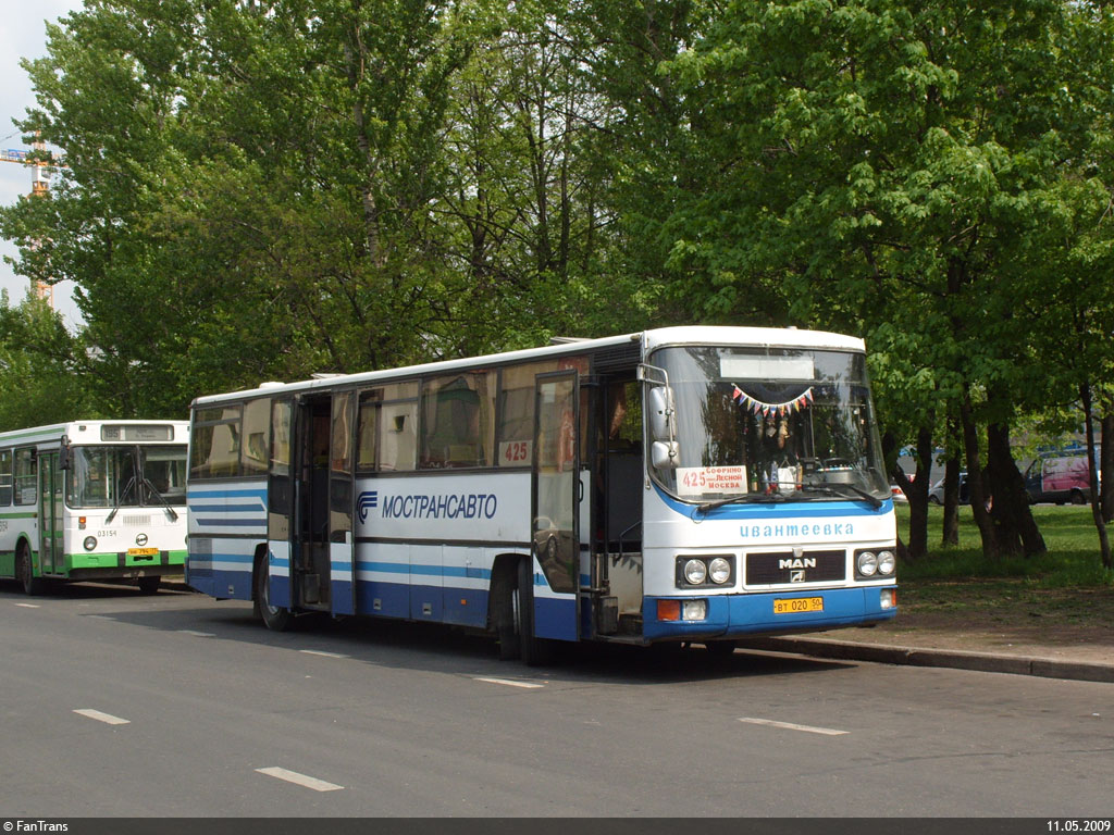 Москва, ЛиАЗ-5256.25 № 03154; Московская область, MAN 893 ÜL292 № 9761