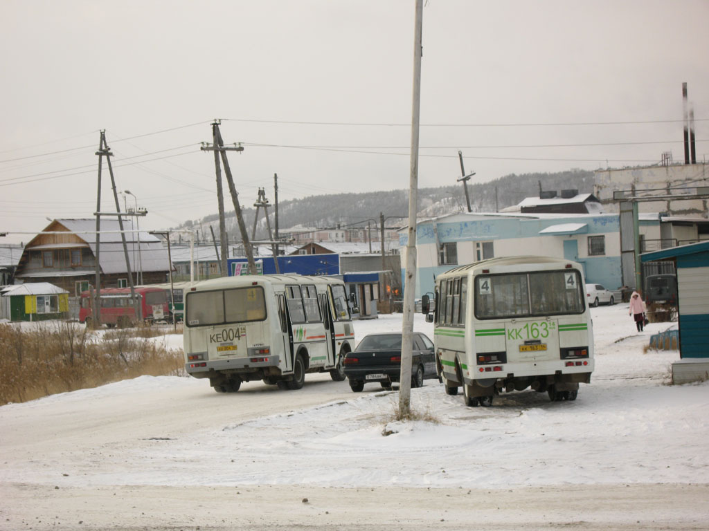Sacha (Jakutsko), PAZ-32054 č. КЕ 004 14; Sacha (Jakutsko), PAZ-32054 č. КК 163 14; Sacha (Jakutsko) — Bus stations, End Stations