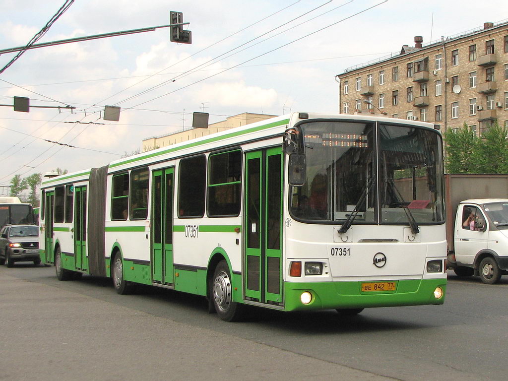 Moskva, LiAZ-6212.01 č. 07351