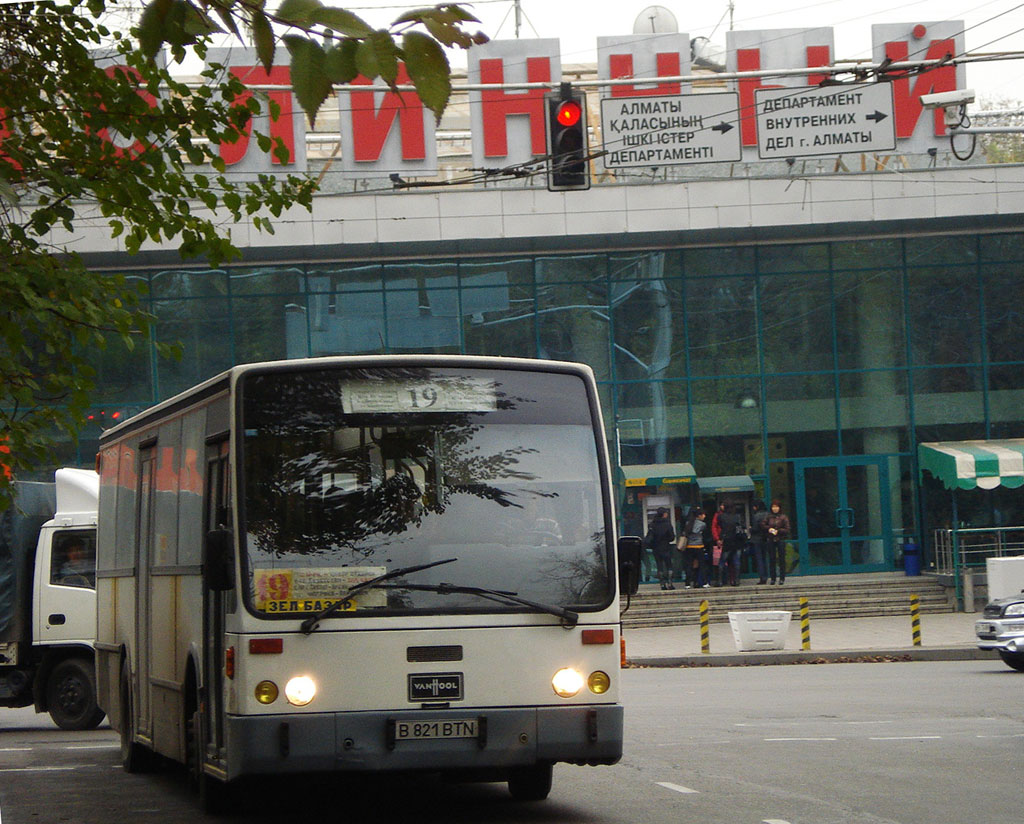 Алматы, Van Hool A600 № B 821 BTN