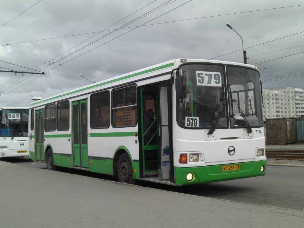 Szentpétervár, LiAZ-5256.26 sz.: 7174
