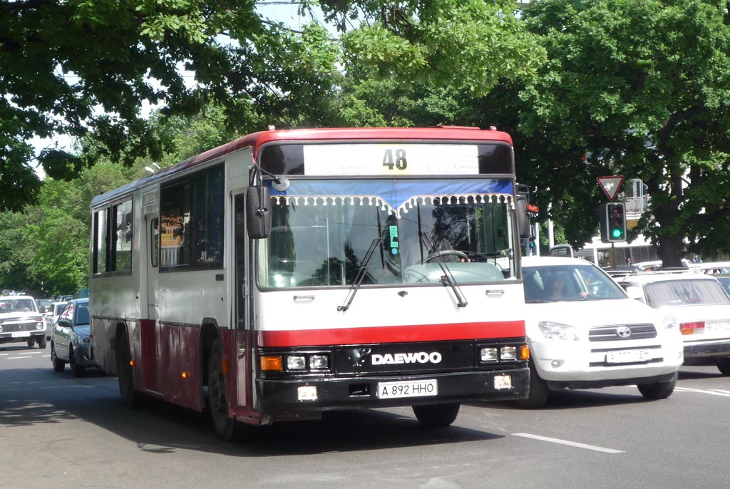 Алматы, Daewoo BS106 Royal City (Busan) № A 892 HHO