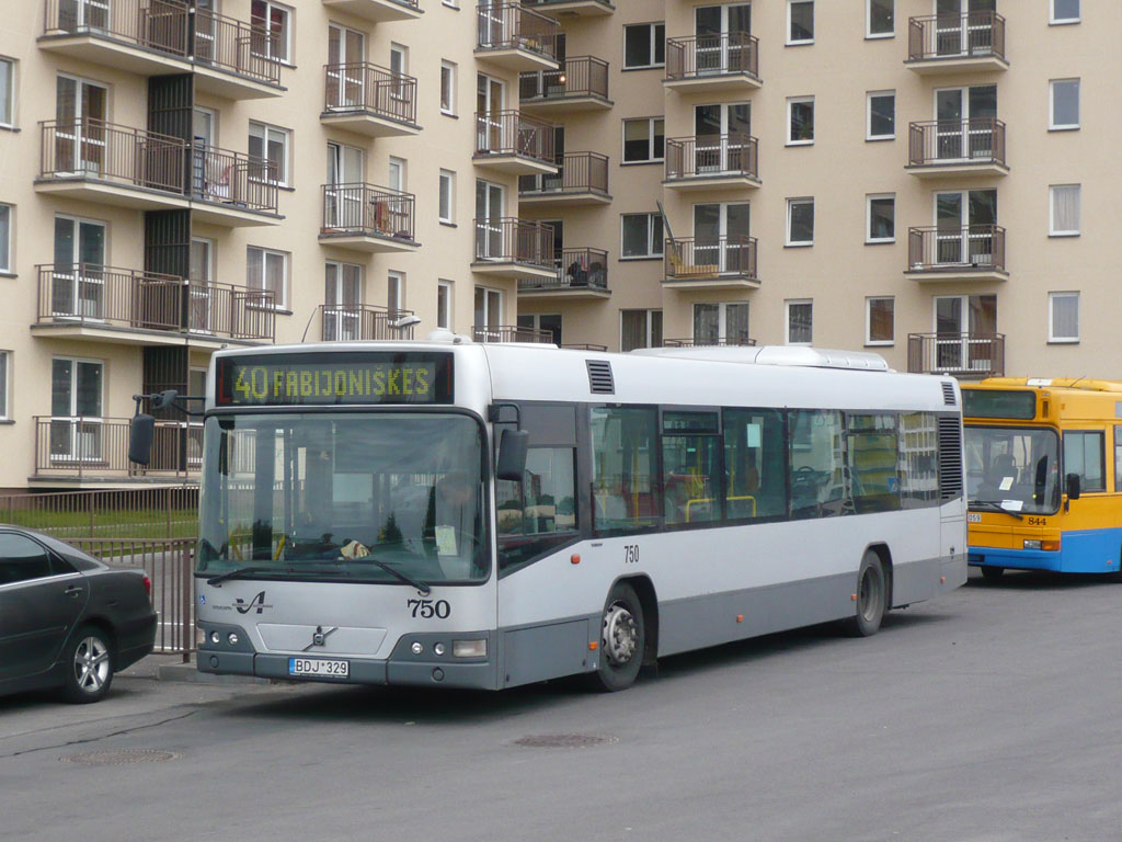 Литва, Volvo 7700 № 750