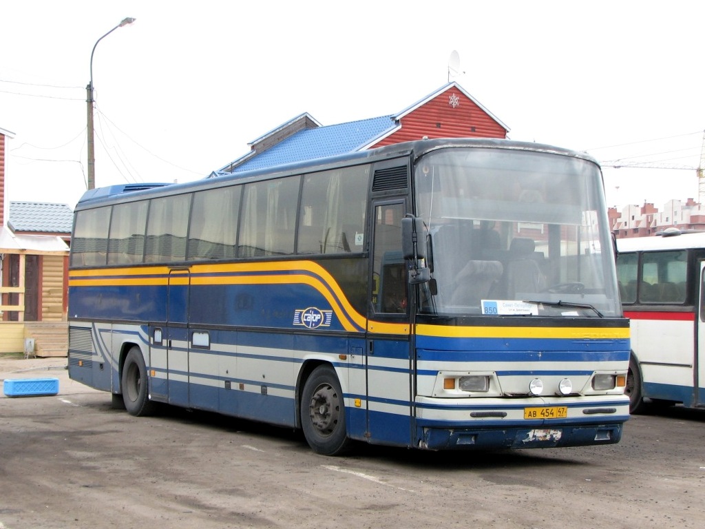 Obwód leningradzki, Neoplan N316SHD Transliner Nr АВ 454 47