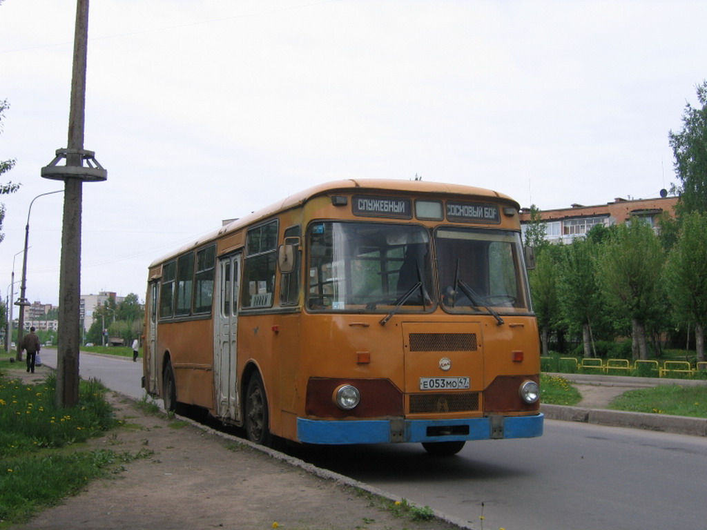 Ленинградская область, ЛиАЗ-677М № Е 053 МО 47