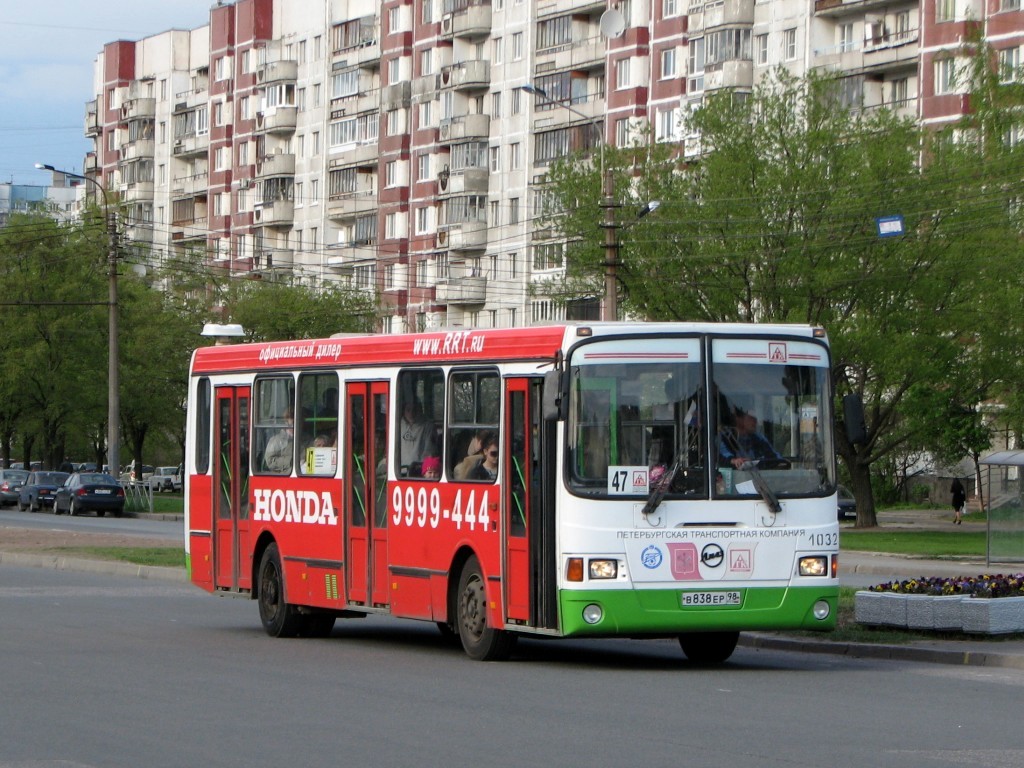 Санкт-Петербург, ЛиАЗ-5256.25 № n032