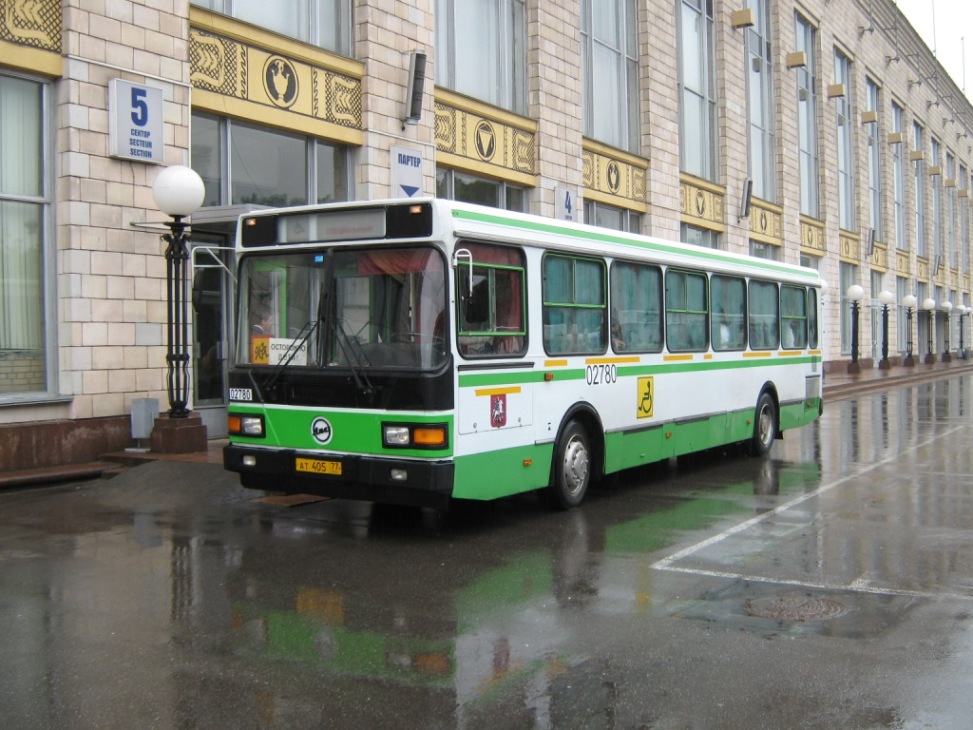 Moskva, LiAZ-5256.25 č. 02780