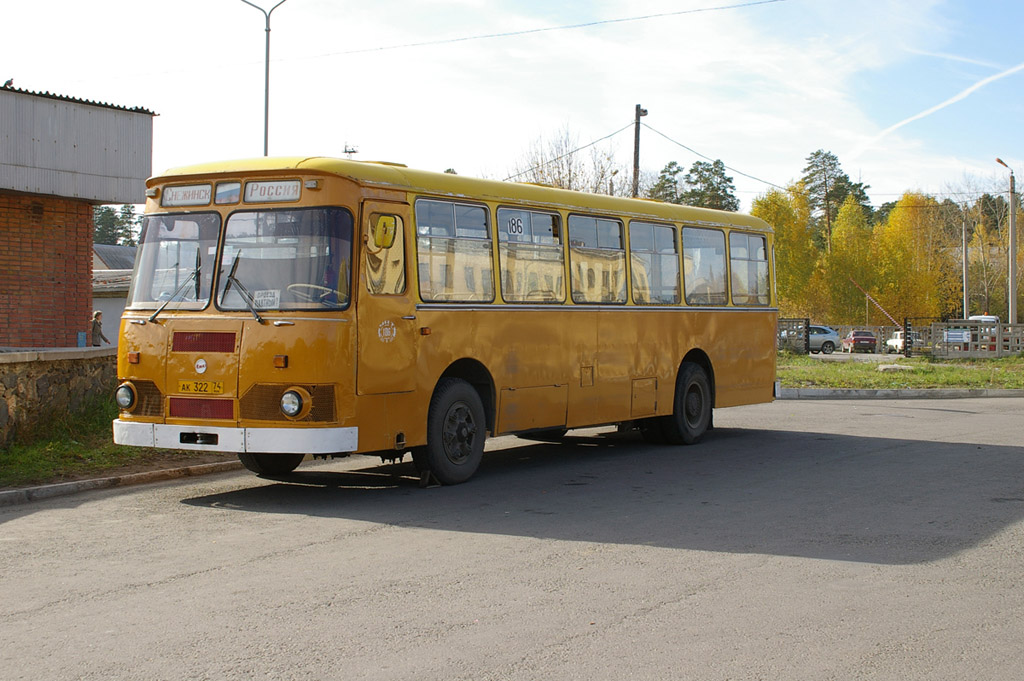 Челябинская область, ЛиАЗ-677М № 186