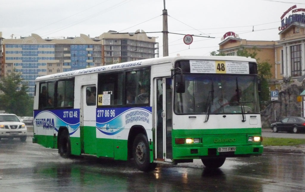 Алматы, Daewoo BS106 Royal City (Busan) № B 711 FWN