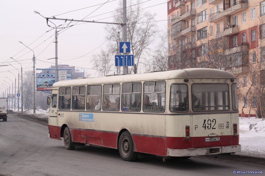 Tomsk region, LiAZ-677M # Р 492 ВВ 70