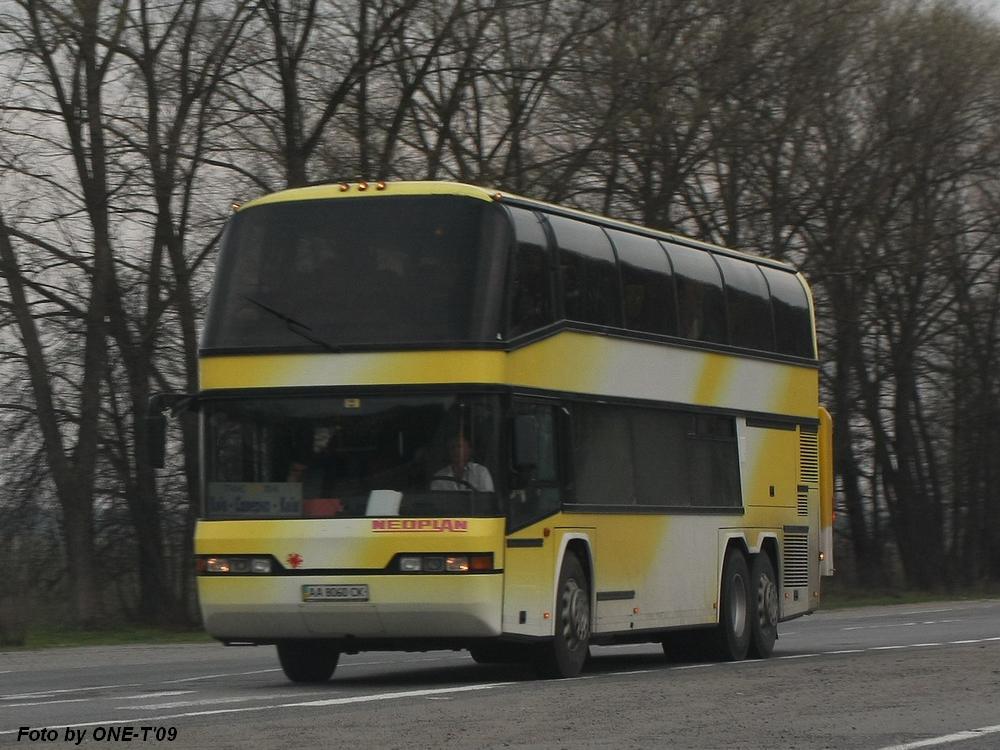 Киев, Neoplan N122/3 Skyliner № AA 8060 CK