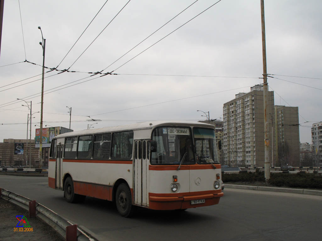 Киев, ЛАЗ-695Н № 183-97 КА