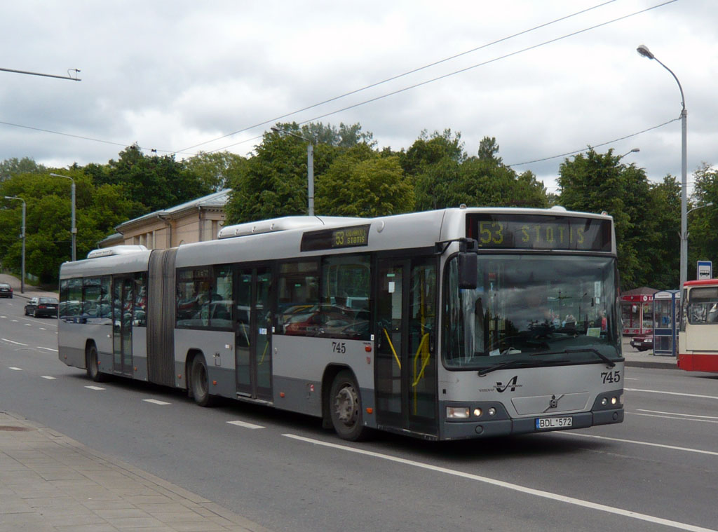 Литва, Volvo 7700A № 745