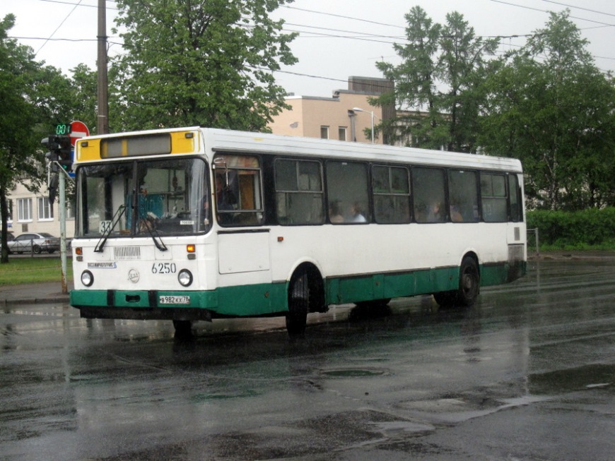 Saint Petersburg, LiAZ-5256.25 # 6250