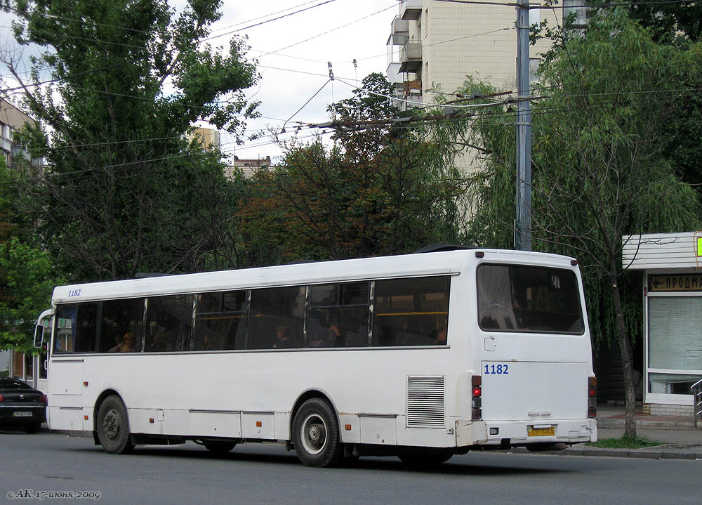 Киев, ЛАЗ-525270 № 1182