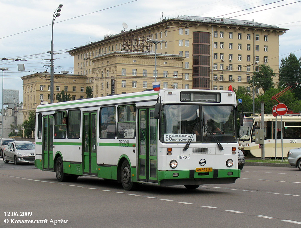 Москва, ЛиАЗ-5256.25 № 06928