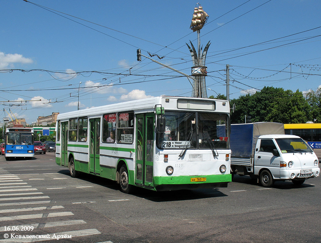 Москва, ЛиАЗ-5256.25 № 17211