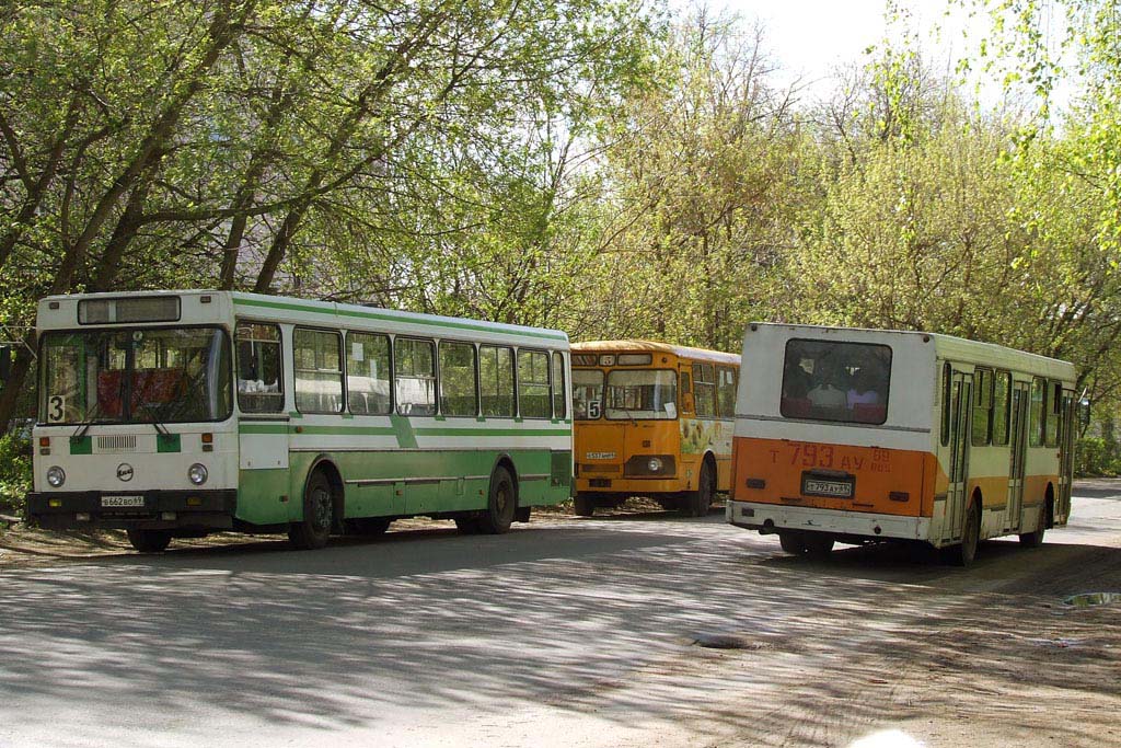 Тверская область, ЛиАЗ-5256.00 № В 662 ВО 69; Тверская область, ЛиАЗ-5256.25 № Т 793 АУ 69; Тверская область — Разные фотографии