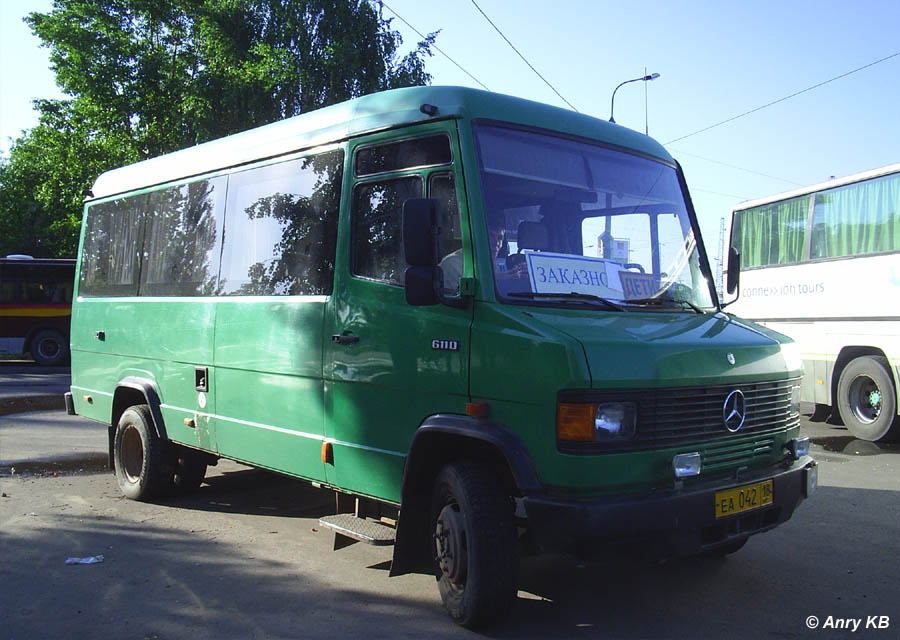 Удмуртия, Mercedes-Benz T2 611D № ЕА 042 18