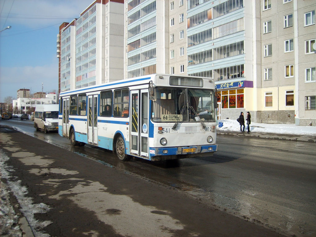 Свердловская область, ЛиАЗ-5256.40 № 541