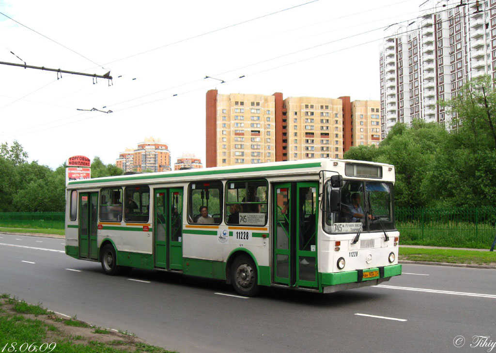 Moskwa, LiAZ-5256.25 Nr 11228