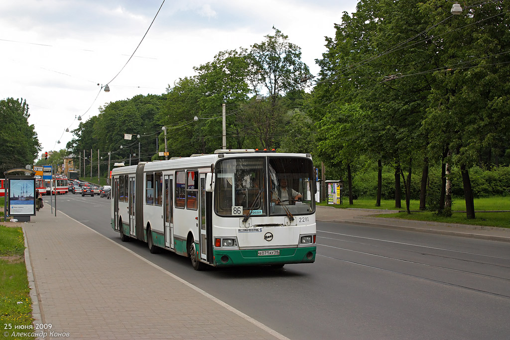 Санкт-Петербург, ЛиАЗ-6212.00 № 2211