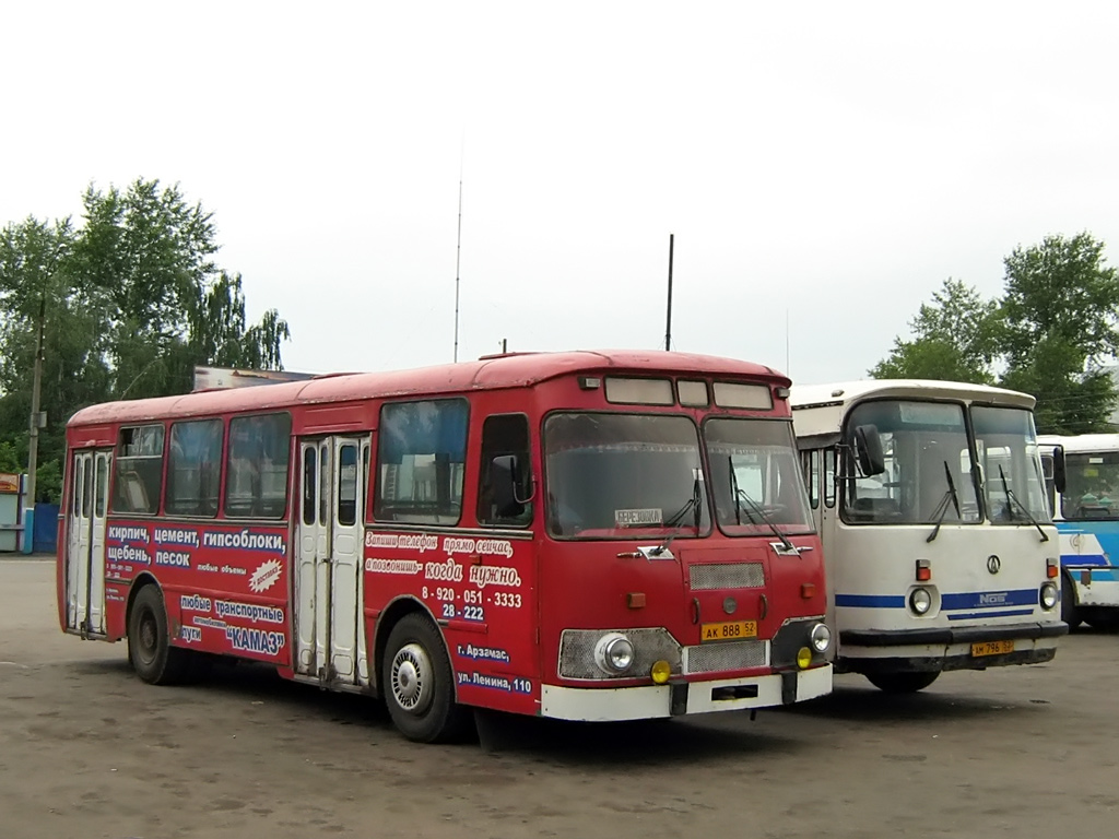 Нижегородская область, ЛиАЗ-677М (БАРЗ) № АК 888 52; Нижегородская область, ЛАЗ-695Н № АМ 796 52