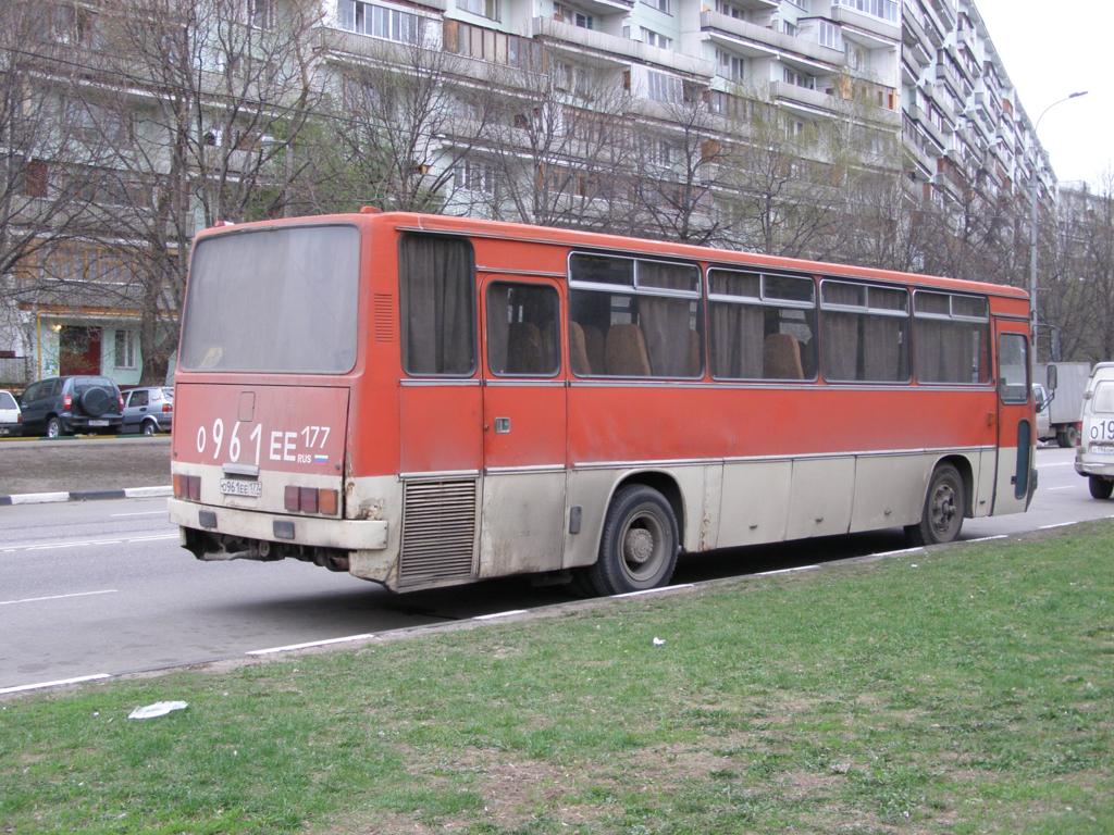 Moskau, Ikarus 256.54 Nr. О 961 ЕЕ 177