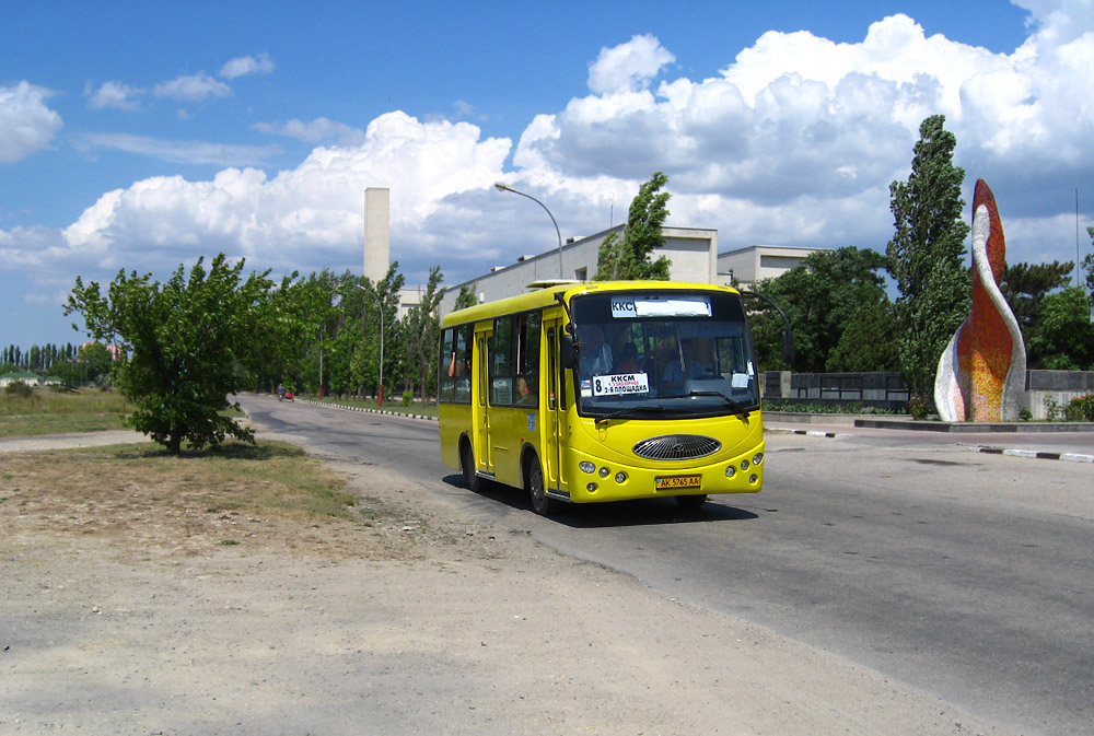 Republic of Crimea, YouYi ZGT6710D Nr. AK 5765 AA