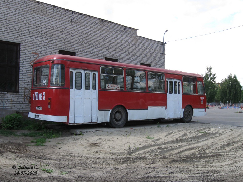 Όμπλαστ της Μόσχας, LiAZ-677M # О 780 МЕ 90