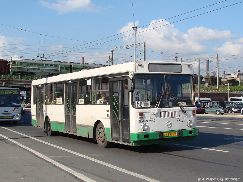 Санкт-Петербург, ЛиАЗ-5256.25 № 7421