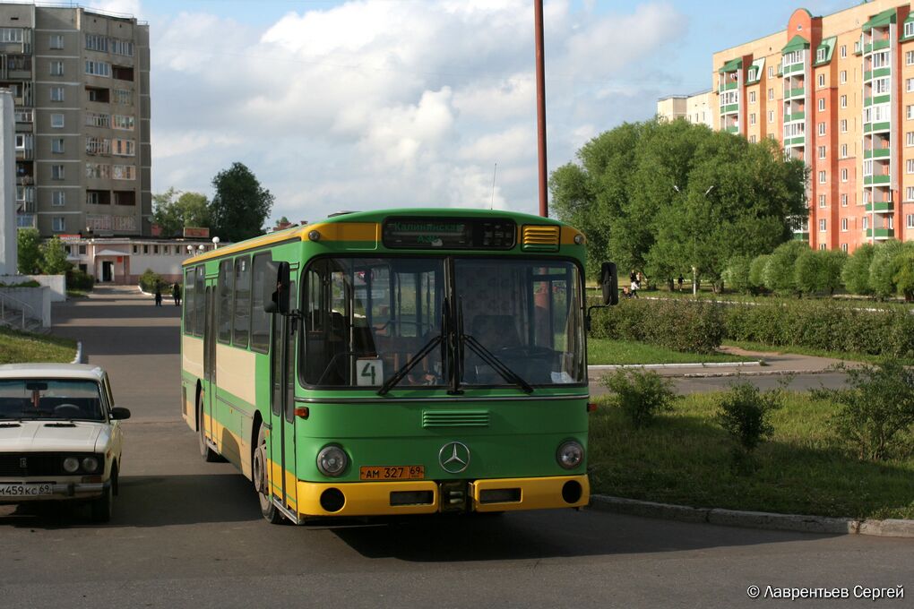 Тверская область, Mercedes-Benz O305 № АМ 327 69