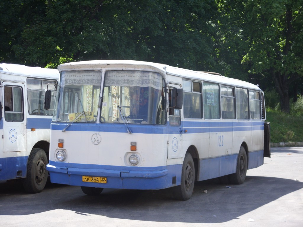 Obwód briański, LAZ-695N Nr 122