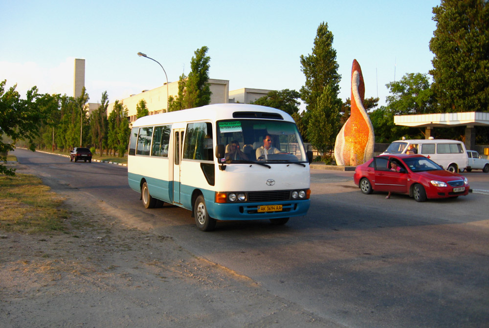 Республика Крым, Toyota Coaster HZB50 № AK 3694 AA