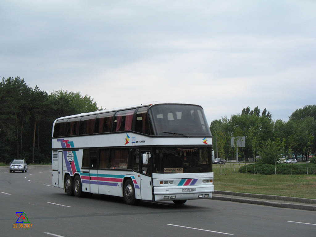 Молдавия, Neoplan N122/3 Skyliner № C ZG 088