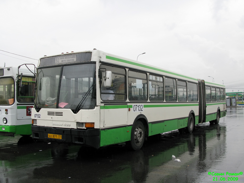 Moskau, Ikarus 435.17 Nr. 07132