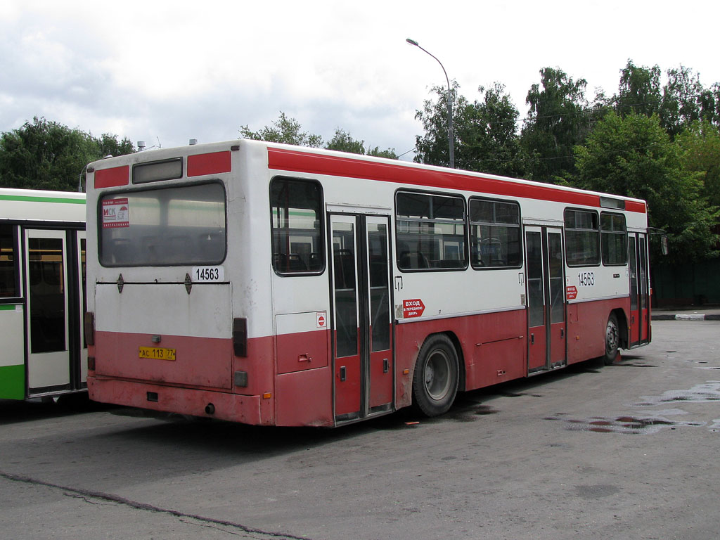 Moskau, Mercedes-Benz O325 Nr. 14563