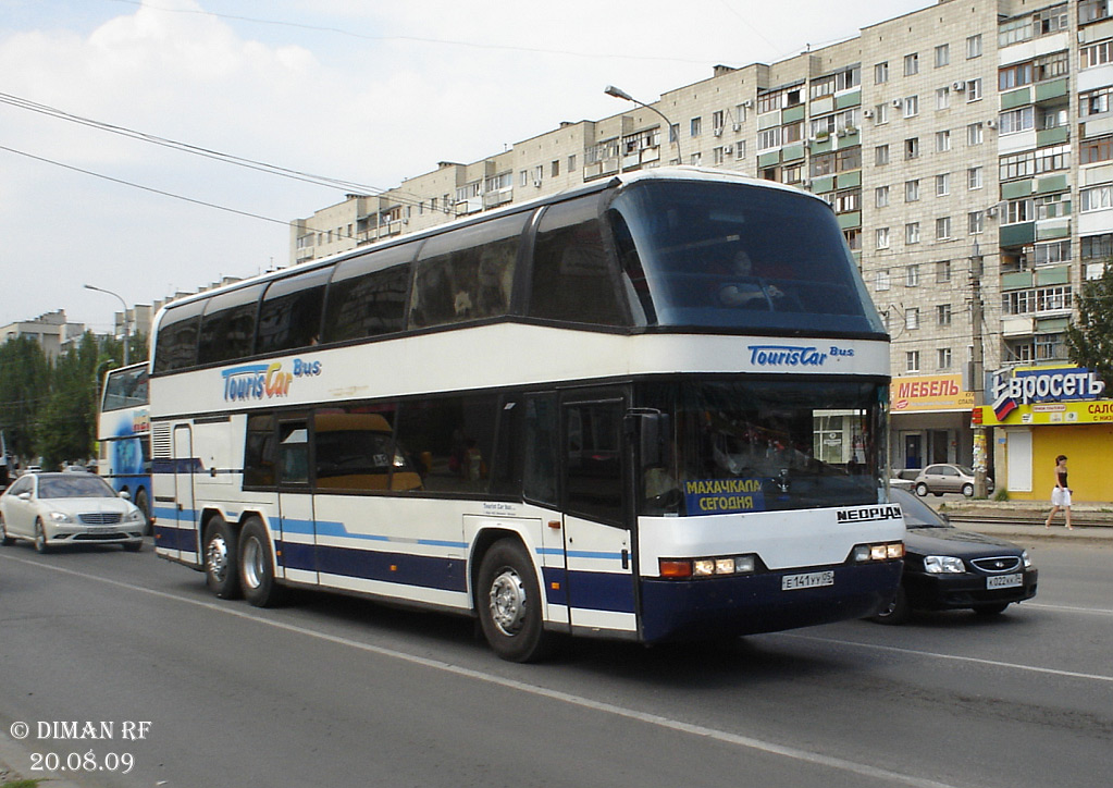 Дагестан, Neoplan N122/3 Skyliner № Е 141 УУ 05