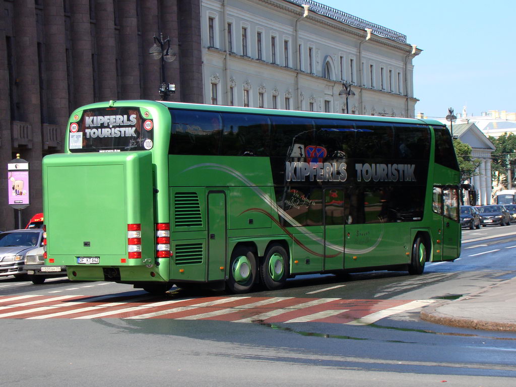 Hesse, Neoplan PB2 N1122/3L Skyliner L Nr OF-KT 642