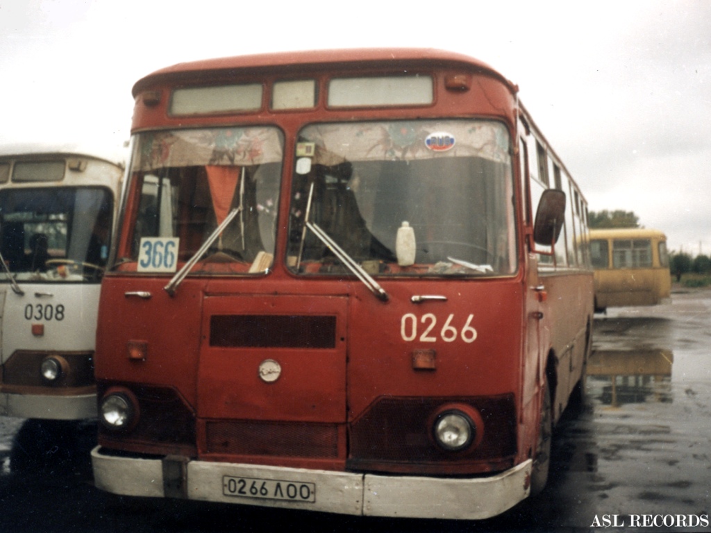 Sankt Petersburg, LiAZ-677M Nr. 0266